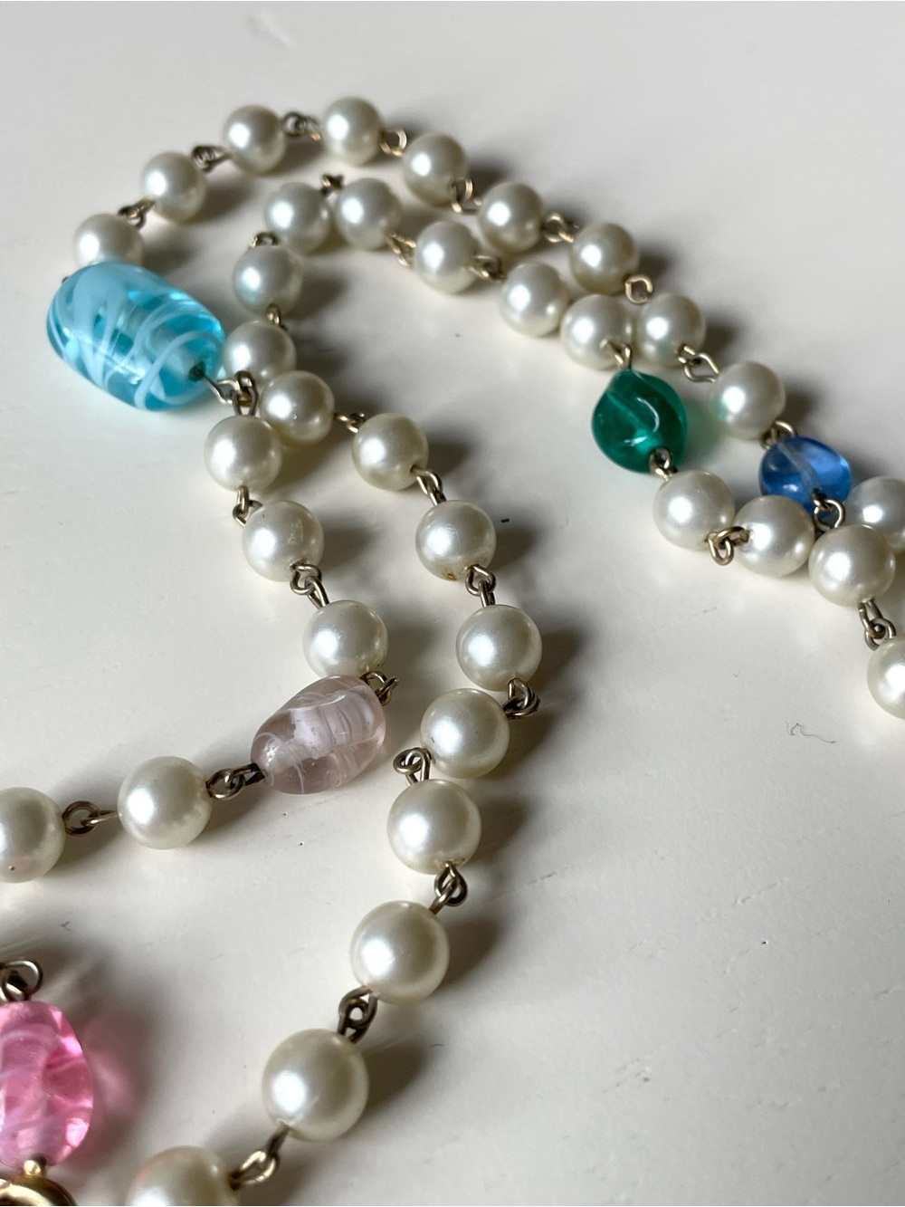 Long vintage flapper faux pearl & colorful art glass necklace spring coquette